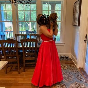 Size 4-6 Mac Duggal Prom Dress